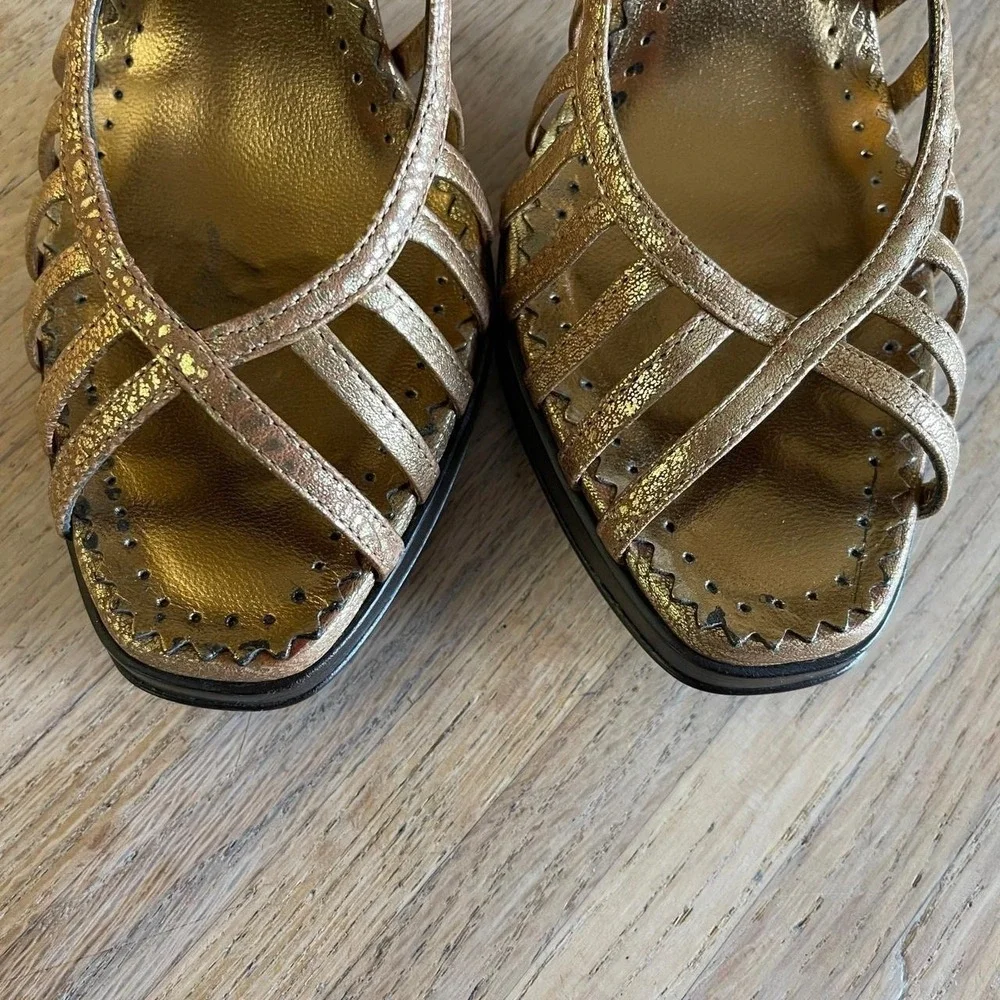 NIB Vintage Y2K BCBGMAXAZRIA Runway Gold Metallic‎ Strappy Heels Open Toe Size 8
